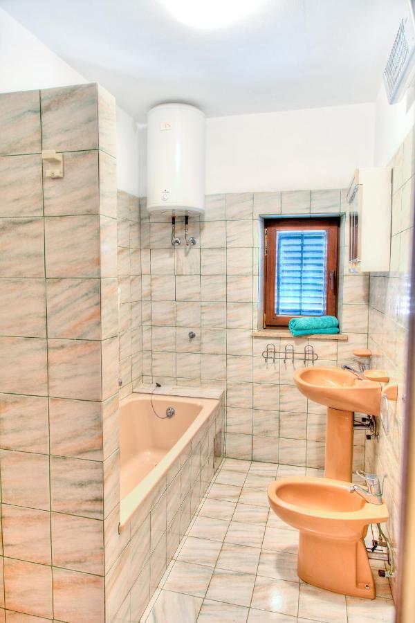 Apartment Tijano Krnica Extérieur photo